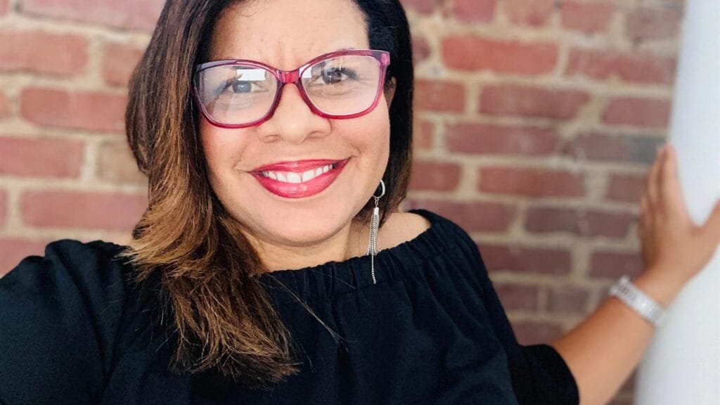 Alicia Lyttle review - AI strategist and CEO of AI InnoVision, all her AI programs compared